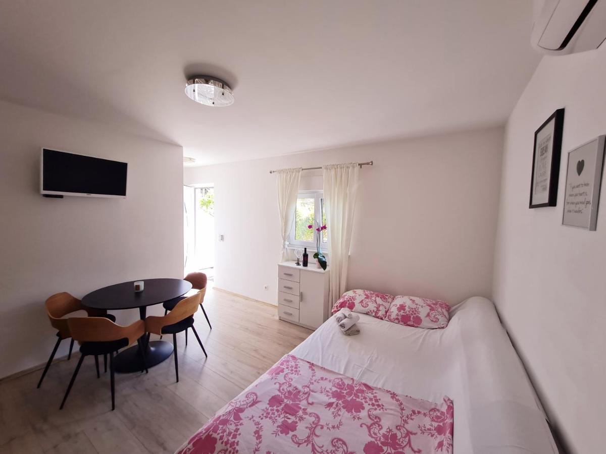 Apartmani Andrea Promajna Buitenkant foto