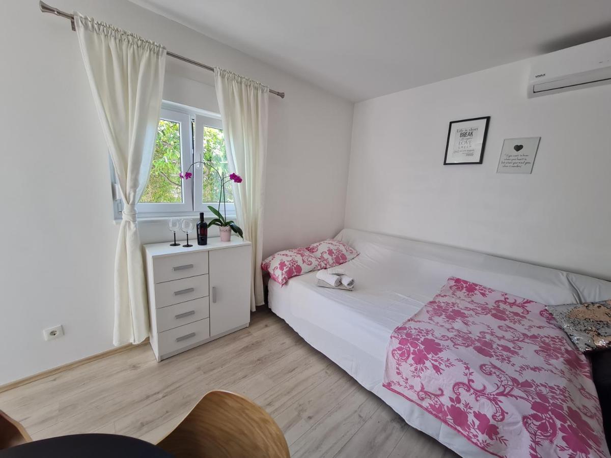 Apartmani Andrea Promajna Buitenkant foto